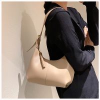 【CW】 Design Handbag Female 2022 New All match Shoulder Fashion Texture