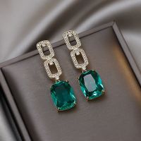 Fashion Shiny Green Rhinestone Pendant Earrings Simple Square Ladies Earrings High Quality Daily Geometric Earrings Jewelry 2022