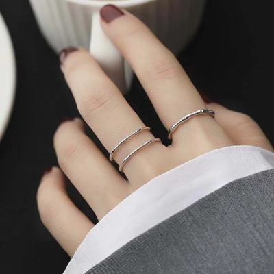 [COD] แหวนคู่รักไม้ไผ่แบบเรียบง่ายสำหรับผู้หญิง ins บุคลิกภาพอินเทรนด์แฟชั่นสไตล์เย็นแหวนนิ้วชี้อารมณ์หรูหราเบาๆแหวนหางระดับไฮเอนด์
