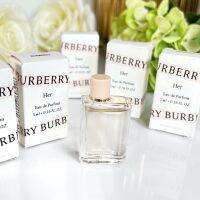 น้ำหอมจิ๋วของแท้ ขนาดทดลอง Burberry Her EDP 5ml mini หอม Fruity หอมฟุ้งๆ แนวคุณหนูหวานๆ ขี้เล่น สตอเบอร์รี่ ราสเบอรี่ แบลคเบอรี่ เชอรี่