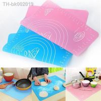 ﹍ 1Pc 2 Colors Silicone Baking Mat Non-Stick Fondant Ice Cake Dough Pad Baking Tool Mat Household Kitchen Accessories Dropshipping