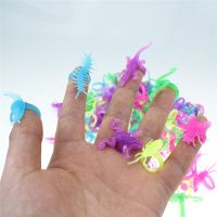 【YF】✽♠  30PCS Fluorescent Effect Plastic Centipede Snake Gecko Insect Pack