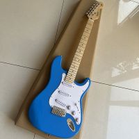 Fender Stratocaster กีตาร์ไฟฟ้าสีฟ้า