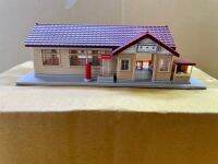 Brand new TomyTec 4002 N Scale Office/Ticket Building size L12W5H4.   TomyTec 4002 N Scale Office/Ticket Building size L12W5H4 ใหม่ล่าสุด