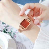 【Ready Stock】 Jam tangan Wanita Simple ladies watch r ins Korean female student square magnetic watch