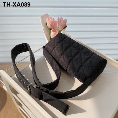 ✸☽✿ Han edition one shoulder new early autumn 2022 fold ling embroider line and the niche minimalist design package dumplings