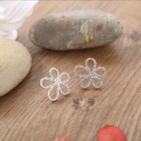 [COD] style earrings womens light luxury flower geometry niche net red temperament simple