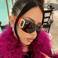 Designer Oversize Frame Sunglasses For Women Trendy D Fashion Luxury Brand Ladies Glasses Rimless Stylish Shades UV400