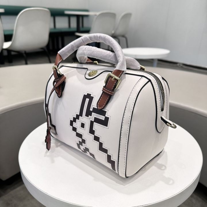 tb-lucky-rabbit-pillow-bag-latest-trend-daily-street-fashion-casual-classic-versatile-handbag-white-tide