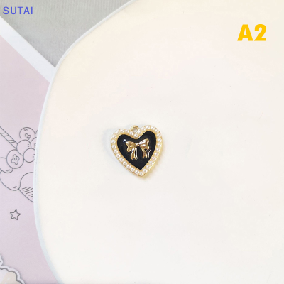 💖【Lowest price】SUTAI เครื่องประดับรูปโบว์ไข่มุกเทียมรูปหัวใจ21มม. หรือทำเองเครื่องประดับสังกะสีอัลลอยด์เสน่ห์ต่างหูขายส่งจำนวนมาก