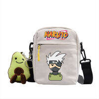 NARUTO กระเป๋าสะพายสำหรับเด็ก Boys Cross Body กระเป๋ากระเป๋าสไตล์ใหม่กระเป๋าสะพายใหม่น่ารักกระเป๋าเอกสารผ้าแคนวาสกระเป๋าสแควร์ขนาดเล็กจี้ตุ๊กตากระเป๋าเป้สะพายหลัง