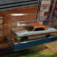 ไฟเขียว1:64 Scale 1964 Chevy Impala Ss Low-Profile Painted Version Die-Casting Simulation Alloy Mini Car Model Decoration