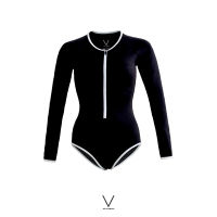 SS2023/1 BLACK TRIM WHITE BODYSUIT ชุดว่ายน้ำ บอดี้สูทแขนยาวสีดำขลิบขาว มีฟองน้ำในตัวผ้าหนา กัน UV UPF 50+