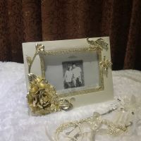 Big Peony Resin Photo Frame 5 x 7 inches White &amp; Gold กรอบรูปเรซิ่น ลายดอกโบตั๋น สไตล์วินเทจ สีขาวทอง