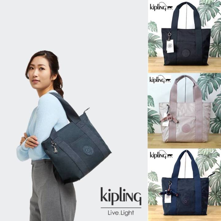 kipling-รุ่น-era-s-กระเป๋าสะพายทรง-tote-ขนาดกลาง-รุ่นใหม่-จากแบรนด์-kipling-วัสดุ-nylon-polyester-100