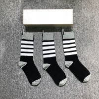 TB THOM Mens Socks Luxury nd 4-Bar Stripes Multicolor Socks Womens Cotton Street Fashion Wholesale TB Stockings Ins 3 Pairs