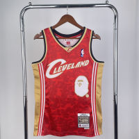 ร้อนแรงกดเสื้อกีฬาของแท้ผู้ชายทหารม้าคลีฟแลนด์ BAPE #93 Mitchell Ness Hardwood CLASSIC Jersey-สีแดง