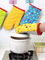 1pc Insulated Oven Gloves Cotton Heat-proof Gloves Oven Mitts Microwave Oven Baking Tools Household Kitchen Bar Bakeware