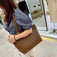 Trendy diamond commuter tote womens bag 2023 summer large-capacity handbag temperament one-shoulder armpit bag 〖WYUE〗