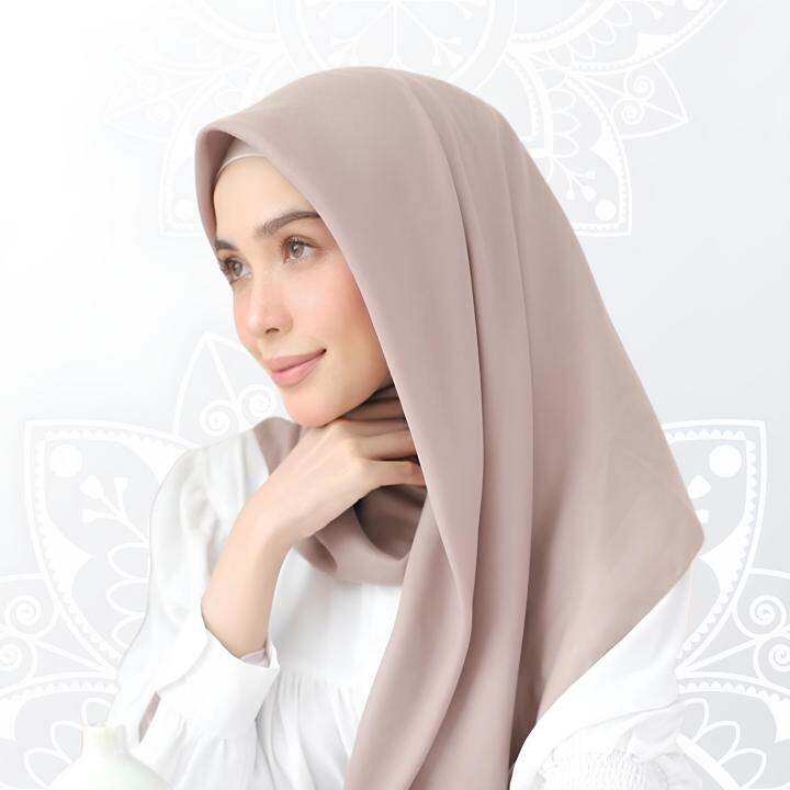 Bella Square Premium Hijab Segiempat Polycotton Jilbab Polos Bisa COD ...