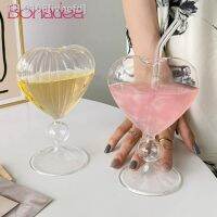 ┅ ivhefd Coquetéis Criativos em de Coração com Palha Copo Transparente Martini Café Suco Água Bar Decorações para Casa 220ml