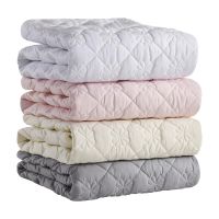 Thicken Quilted Mattress Cover Warm Soft Mattress Protector King Queen Bed Fitted Sheet Not Including Pillowcase