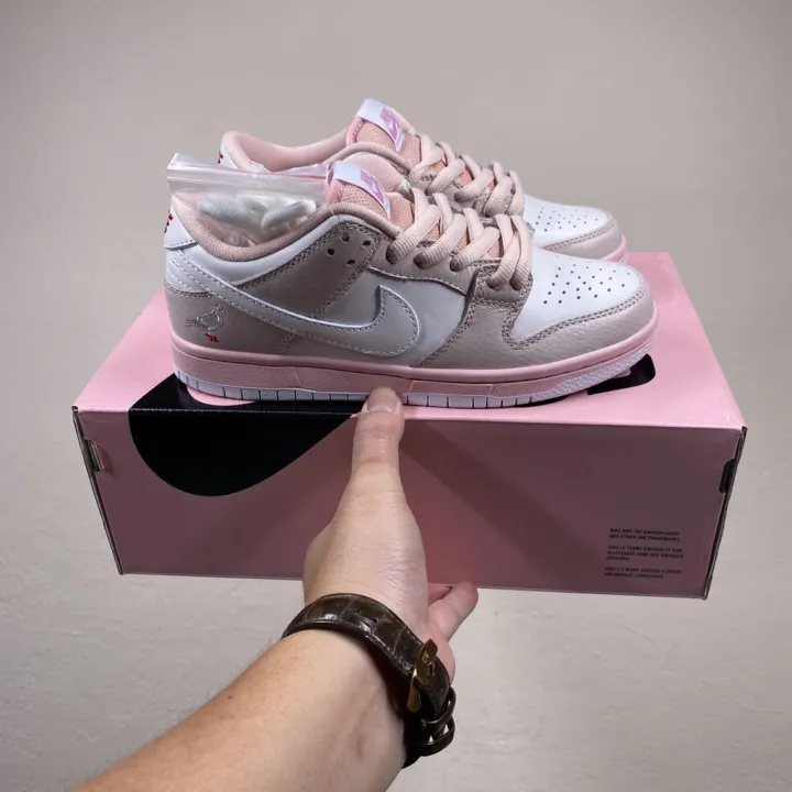 SB Dunk Low "Pigeon" white pink pigeon sports and leisure board shoes for women | Lazada PH