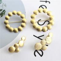 【CW】 DoreenBeads Fashion Matt Gold Color Round Brooches Scarf Sweater Coat Pins Punk Jewelry