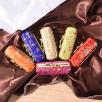 Flower Design Lipstick Case Box Hasp Cosmetic Bags Random Color Lipstick Bags Holder With Mirror Coin Lipstick Case Embroidered
