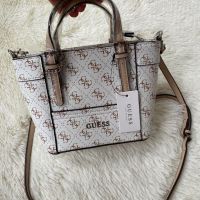 กระเป๋าถือ/สะพายเกส SAFFIANO MINI CROSS BODY BAG กระเป๋าถือหรือสะพายรุ่นยอดนิยมจากเกส