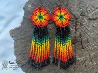 Kalindi BEADED EARRINGS FLOWERS STYLE HUICHOL ต่างหูช่างทำเองสไตล์เม็กซิกัน แบบอุเอิชอล | เม็ดประดิษฐ์จากเช็ก | ดีไซน์เฉพาะตัว | สีดำ เขียว แดง เหลือง