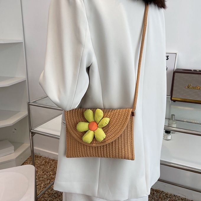 new-ins-popular-simple-flip-crossbody-bag-korean-flower-envelope-bag-fashion-crossbody-bag-sweet-and-cute-small-bag