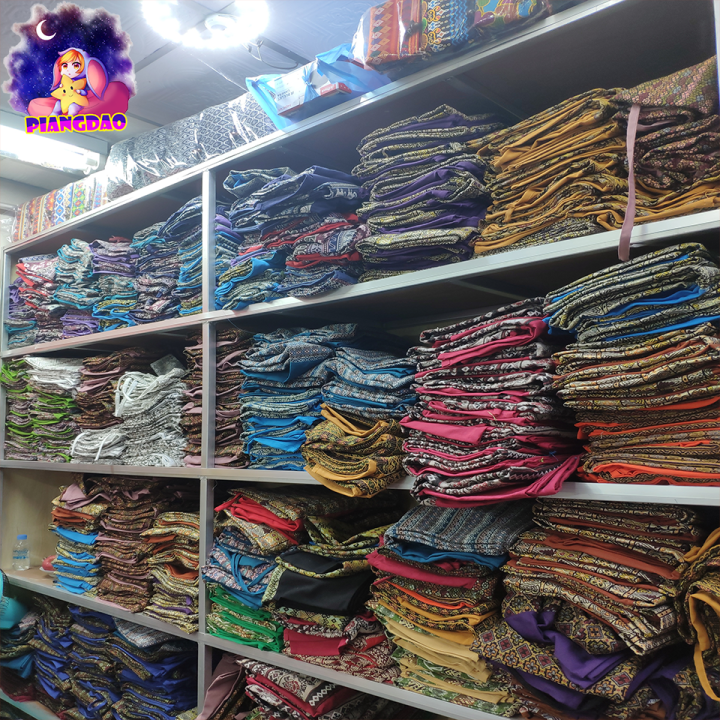 otop-ราคาถูกที่สุด-ผ้าซิ่น-ผ้าถุงสำเร็จรูป-ผ้าถุงลายไทย-ผ้าซิ่นผ้าลายทอ-มีเชือกผูกเอว-ใส่สบาย-ทอลายสีไทยตีนจกฟ้า