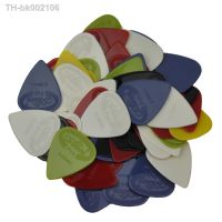 ♧♈▨ 100pcs Medium 0.58mm Glossy Anti-Skid Nylon Guitar Picks Plectrums