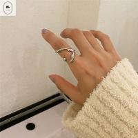 TREASUY แหวนผู้หญิงลายเครื่องประดับแฟชั่นแหวนนิ้วแหวนเรขาคณิตแบบเรียบง่ายไม่สม่ำเสมอ