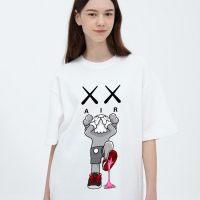 Kaws เสื้อ เสื้อยืดสวยๆ คอกลม เสื้อผ้าแฟชั่น เสื้อยืดสตรีท แขนสั้น เสื้อยืดน่ารักๆ แฟชั่นผู้ชายและหญิง พร้อมส่ง