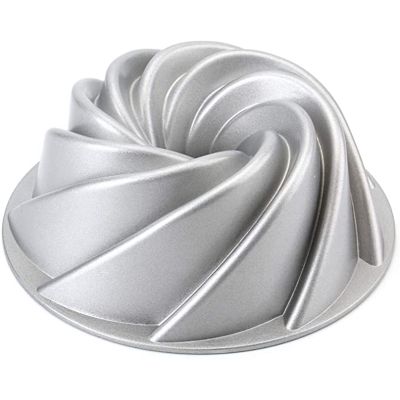 9-Inch Non-Stick Fluted Cake Pan Round Cake Pan Specialty and Novelty Cake Pan