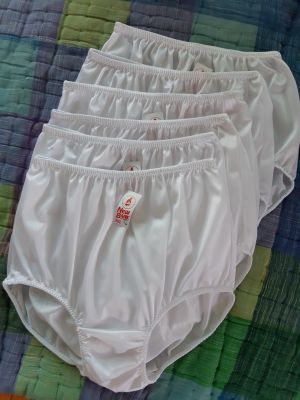 กางเกงในผู้หญิง/ผู้ชาย เต็มตัว แพ็ค ุ6 ตัว สีขาวไซส์ L White Woman Underwear Nylon Full Briefs ผ้าไนล่อนโพลีเอสเตอร์ เอว 30-34 นิ้ว สวมใส่สบาย