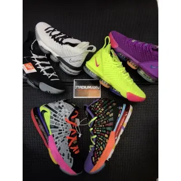 Nike Lebron XIX Low Mismatch - Stadium Goods