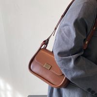 Summer season retro brown French niche texture armpit bag high-level sense Messenger small square bag female 2023 new 【BYUE】