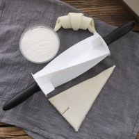 Plastic Handle Rolling Cutter for Making Croissant Bread Dough Pastry Knife Rolling Pin Baking Tool Kitchen Gadgets