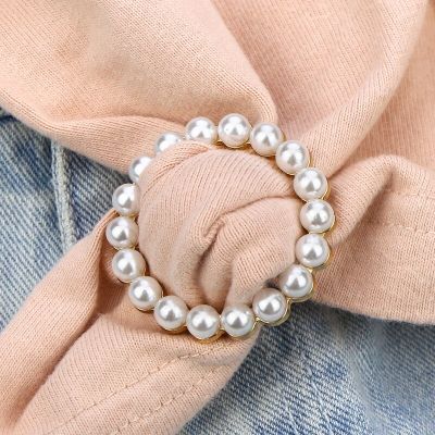Charm Round Heart Brooches Temperament Simulated Pearl Buckle Fashion Love Shape Scarf Buckle Knotted Corners Buttons Jewelry Headbands