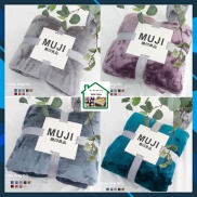 Chăn lông tuyết Muji chất liệu cotton 2 lớp.