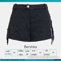 USED Bershka - Black Faux Suede Fringe Shorts | กางเกงขาสั้นสีดำ เอวต่ำ กางเกงหนังกลับ แต่งพู่ สีพื้น สายฝอ ปาร์ตี้ แท้ มือสอง