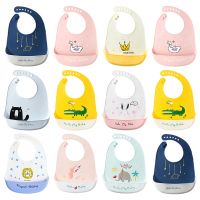 【DT】hot！ Silicone Baby Bibs Saliva Dripping Banana Cartoon Newborn Feeding Soft Edible Aprons Adjustable Burp Scarf