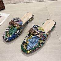 ℡ Summer Slippers Women New Snake Prints Chain Mules Women Slides Square Toe Shoes Classic Fashion Footwear Pantuflas De Mujer