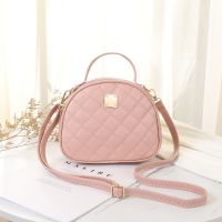 COD ndcn549 ☆Dalisi☆ Fashion Rhombus Bag Famale 2022 Summer round bag sweet and lovely ins messenger bag single shoulder bag 斜挎包 单肩包 学生