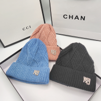 ใหม่ในช่วงฤดูหนาวหมวกขนสัตว์สำหรับผู้หญิงยี่ห้อ Beanies ถักหมวกฤดูใบไม้ร่วงหญิงหมวกหมวกอุ่น Bonnet สุภาพสตรีหมวกลำลอง