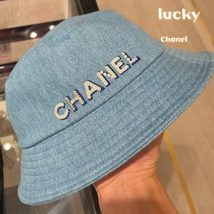 LUCKY CHANEL หมวกคาวบอย หมวกชาวประมง Spring/Summer Alphabet Sequined Denim  Bucket Hat Women's สีน้ำเงิน 