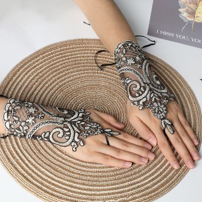 ❧ High Quality Elegant Ivory Short Paragraph Lace Fingerless Rhinestone Bridal Gloves for Wedding Party Sexy Accessories